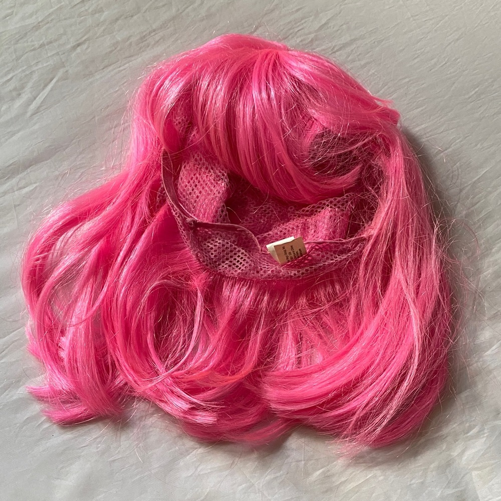Hot pink wig. Bob wig.  Halloween costume. Pink hair